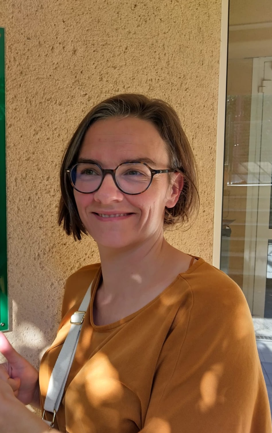 Portrait de Diane PERDRIEUX, diététicienne professionnelle et souriante à Toulouse
